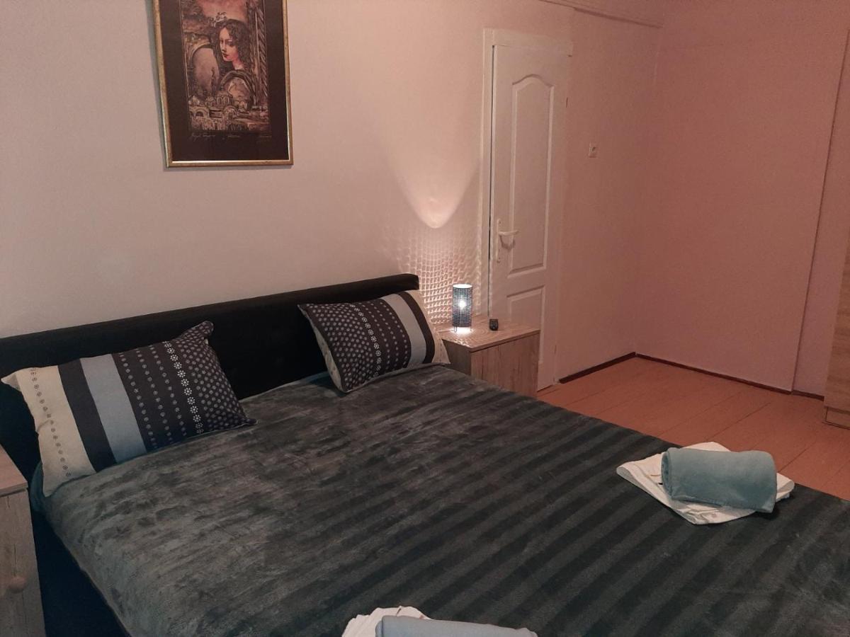 Krin Apartman Subotica Buitenkant foto